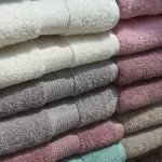 Scegliere la biancheria per la casa perfetta per ogni stagione